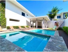 Casas en Pozos | Casa en Venta en Condominio en Pozos Santa Ana