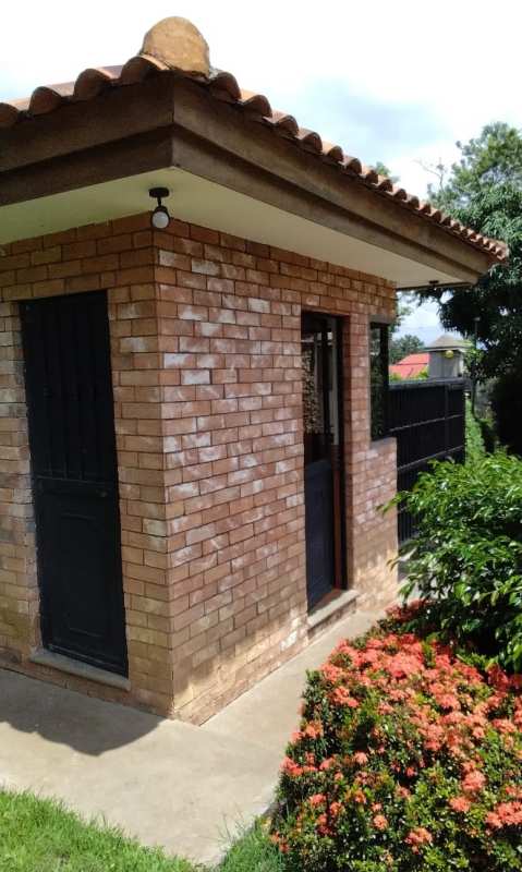 Casas en Río Oro | Exclusiva Propiedad de Lujo en Río Oro, Santa Ana