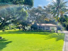 Casas en Río Oro | Exclusiva Propiedad de Lujo en Río Oro, Santa Ana