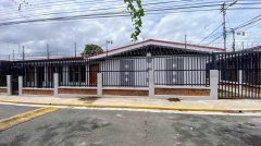 Casas en Hatillo | Venta de Casa + APTO en Hatillo, San José. 26-310 LCV