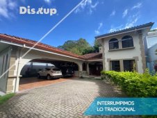 Casas en Granadilla | Venta de amplia casa de 5 hab. Residencial Altamonte, Curridabat