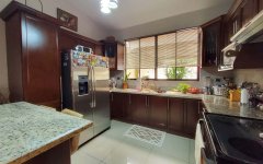 Casas en Oriental | Casa 4 habitaciones una planta en Residenial con seguridad, Taras Cartago