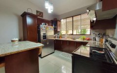 Casas en Oriental | Casa 4 habitaciones una planta en Residenial con seguridad, Taras Cartago