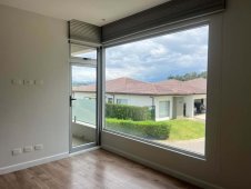 Casas en Escazú | Casa contemporánea en Guachipelín, Escazú – $550,000
