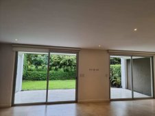 Casas en Escazú | Casa contemporánea en Guachipelín, Escazú – $550,000