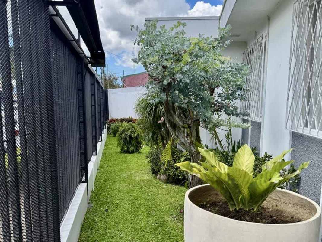 Casas en Barrio Escalante | Se vende casa esquinera en Barrio Escalante