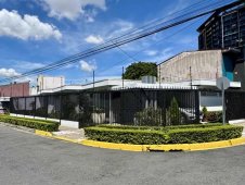 Casas en Barrio Escalante | Se vende casa esquinera en Barrio Escalante