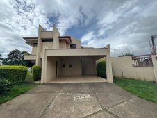 Casas en Uruca | Alquiler de Casa con patio grande en La Uruca ID5886